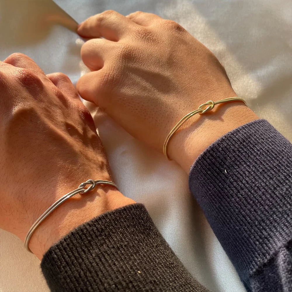 Minimalist Knot Chain Bracelet-Bracelets-Aureza