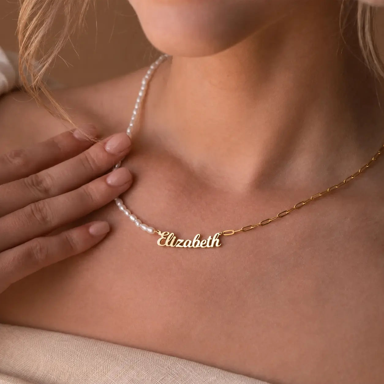 Collar personalizado de perlas con nombre